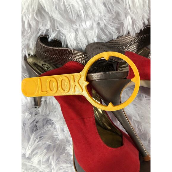 Carlos by Carlos Santana platform 8.5M Heel Red Suede Upper Metallic Ankle Strap - Picture 8 of 10